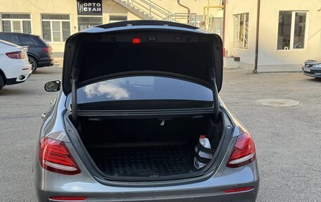 Mercedes-Benz E-Класс, 2018 год, 2 950 000 рублей, 24 фотография
