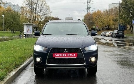 Mitsubishi Outlander III рестайлинг 3, 2012 год, 1 130 000 рублей, 2 фотография