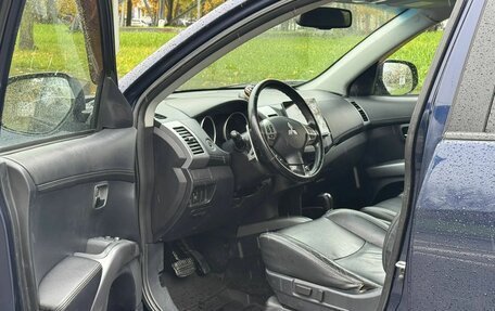 Mitsubishi Outlander III рестайлинг 3, 2012 год, 1 130 000 рублей, 8 фотография