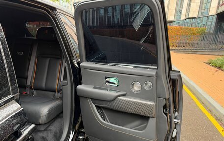 Rolls-Royce Cullinan, 2026 год, 62 000 000 рублей, 34 фотография