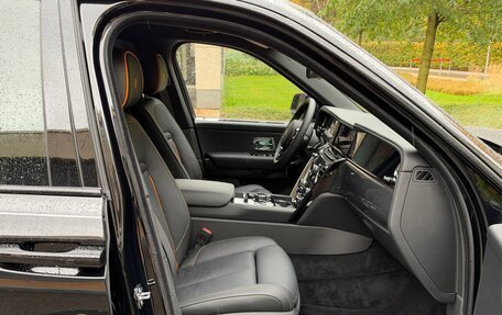 Rolls-Royce Cullinan, 2026 год, 62 000 000 рублей, 30 фотография