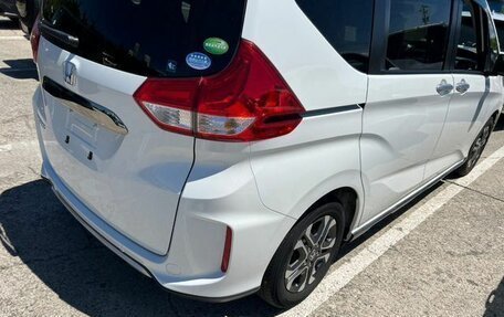 Honda Freed II, 2021 год, 1 900 000 рублей, 6 фотография