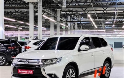 Mitsubishi Outlander III рестайлинг 3, 2015 год, 1 672 000 рублей, 1 фотография