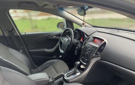 Opel Astra J, 2011 год, 700 000 рублей, 5 фотография