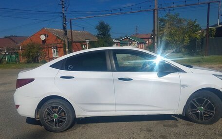 Hyundai Solaris II рестайлинг, 2016 год, 620 000 рублей, 7 фотография