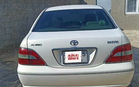 Toyota Brevis, 2002 год, 600 000 рублей, 2 фотография
