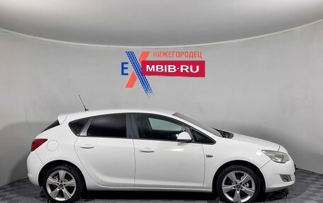 Opel Astra J, 2011 год, 522 000 рублей, 3 фотография