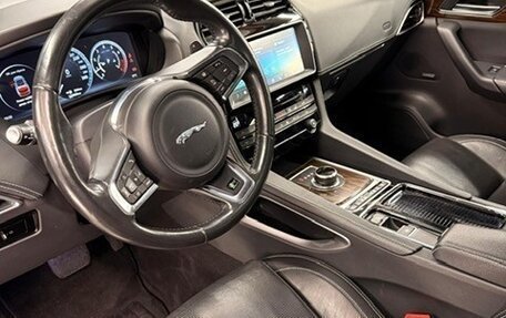 Jaguar F-Pace, 2016 год, 2 500 000 рублей, 5 фотография
