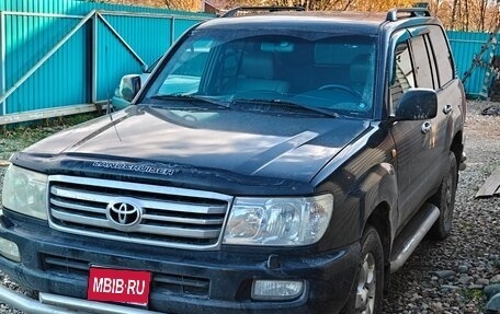 Toyota Land Cruiser 100 рестайлинг 2, 2005 год, 2 200 000 рублей, 1 фотография