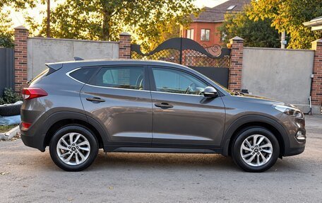 Hyundai Tucson III, 2017 год, 1 900 000 рублей, 3 фотография