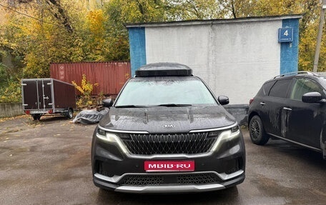 KIA Carnival, 2020 год, 4 000 000 рублей, 1 фотография