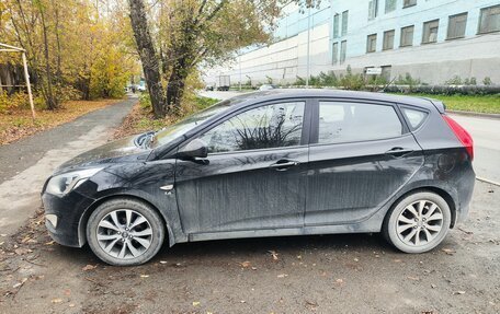 Hyundai Solaris II рестайлинг, 2015 год, 1 060 000 рублей, 2 фотография
