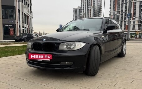 BMW 1 серия, 2010 год, 535 000 рублей, 2 фотография