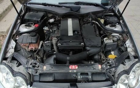 Mercedes-Benz CLK-Класс, 2003 год, 1 250 000 рублей, 13 фотография