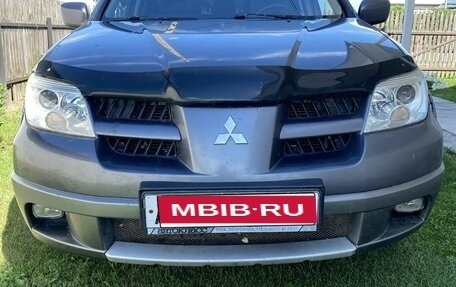 Mitsubishi Outlander III рестайлинг 3, 2006 год, 730 000 рублей, 2 фотография