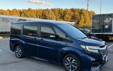 Honda Stepwgn IV, 2018 год, 2 200 000 рублей, 3 фотография