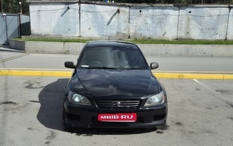 Toyota Altezza, 2001 год, 939 999 рублей, 2 фотография