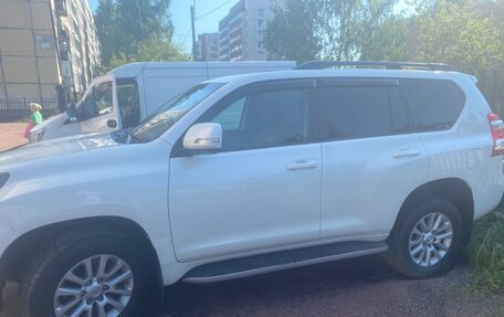 Toyota Land Cruiser Prado 150 рестайлинг 2, 2014 год, 3 100 000 рублей, 5 фотография