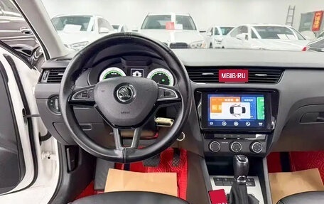 Skoda Octavia, 2022 год, 1 285 000 рублей, 9 фотография