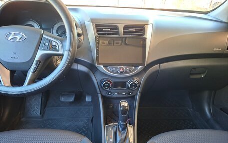 Hyundai Solaris II рестайлинг, 2014 год, 910 000 рублей, 8 фотография