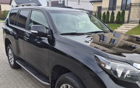 Toyota Land Cruiser Prado 150 рестайлинг 2, 2016 год, 4 300 000 рублей, 2 фотография