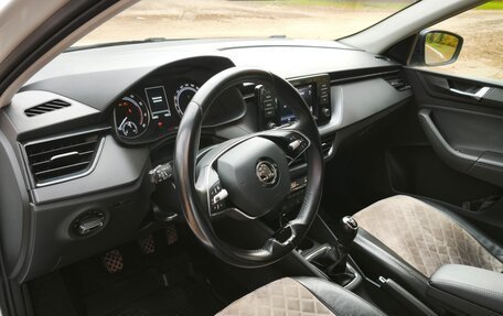 Skoda Rapid II, 2021 год, 1 700 000 рублей, 13 фотография