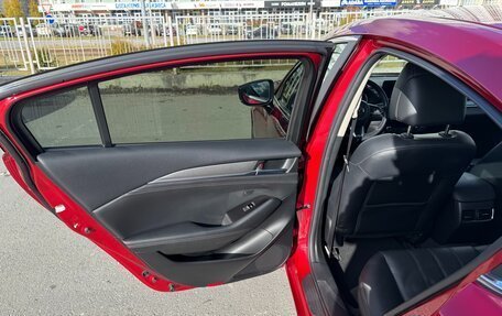 Mazda 6, 2019 год, 2 900 000 рублей, 23 фотография