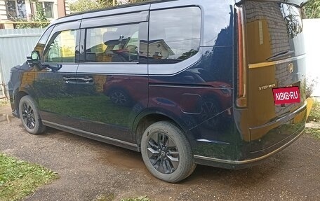 Honda Stepwgn IV, 2022 год, 3 000 000 рублей, 2 фотография