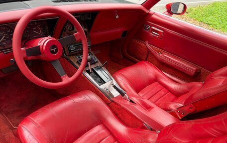 Chevrolet Corvette C3, 1980 год, 2 700 000 рублей, 9 фотография