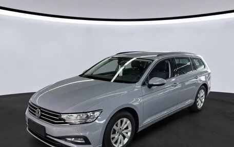 Volkswagen Passat B8 рестайлинг, 2022 год, 2 082 000 рублей, 3 фотография