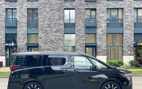 Toyota Alphard, 2024 год, 10 300 000 рублей, 4 фотография