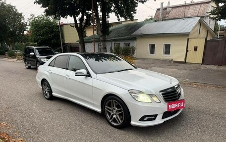 Mercedes-Benz E-Класс, 2011 год, 1 500 000 рублей, 2 фотография
