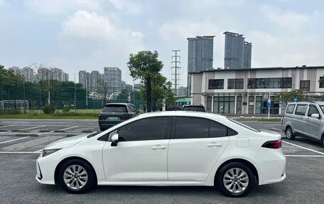 Toyota Corolla, 2022 год, 1 350 000 рублей, 7 фотография