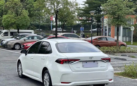 Toyota Corolla, 2022 год, 1 350 000 рублей, 3 фотография