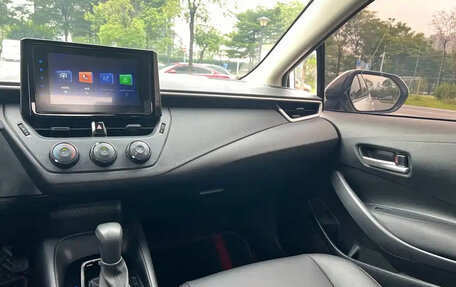 Toyota Corolla, 2022 год, 1 350 000 рублей, 10 фотография
