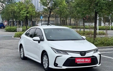 Toyota Corolla, 2022 год, 1 350 000 рублей, 4 фотография