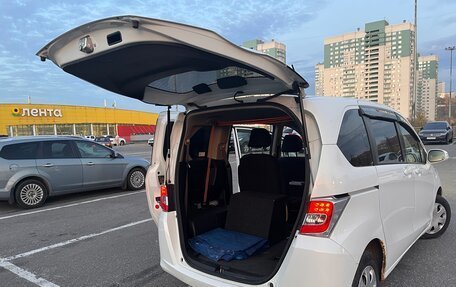 Honda Freed I, 2014 год, 1 400 000 рублей, 6 фотография