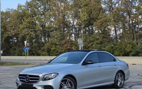 Mercedes-Benz E-Класс, 2019 год, 3 600 000 рублей, 3 фотография