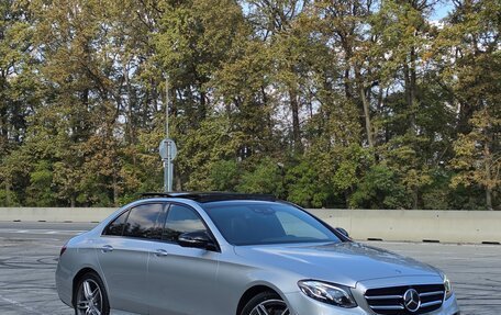 Mercedes-Benz E-Класс, 2019 год, 3 600 000 рублей, 2 фотография