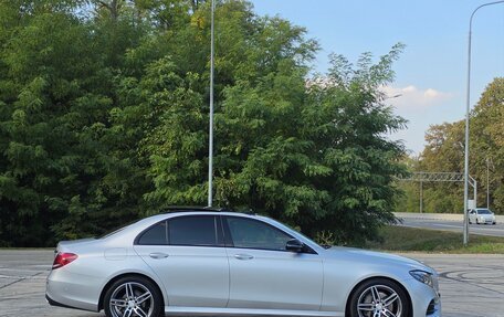 Mercedes-Benz E-Класс, 2019 год, 3 600 000 рублей, 9 фотография