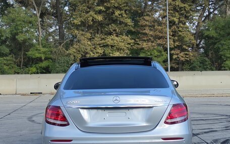 Mercedes-Benz E-Класс, 2019 год, 3 600 000 рублей, 12 фотография