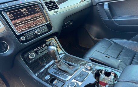 Volkswagen Touareg III, 2016 год, 2 800 000 рублей, 16 фотография