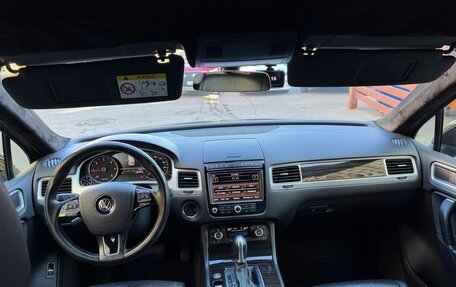 Volkswagen Touareg III, 2016 год, 2 800 000 рублей, 15 фотография