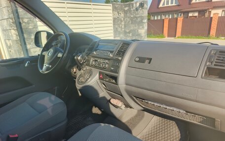 Volkswagen Caravelle T5, 2011 год, 1 650 000 рублей, 12 фотография