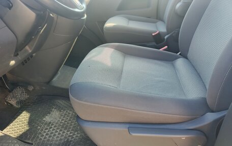 Volkswagen Caravelle T5, 2011 год, 1 650 000 рублей, 22 фотография