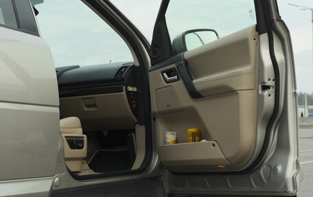 Land Rover Freelander II рестайлинг 2, 2013 год, 1 750 000 рублей, 23 фотография