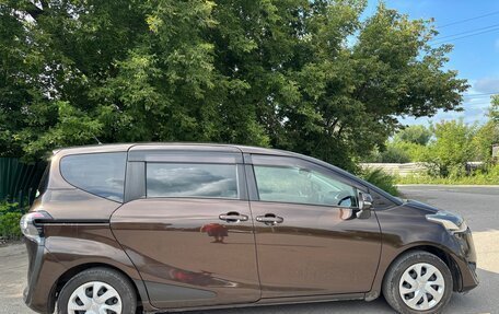 Toyota Sienta II, 2018 год, 1 430 000 рублей, 4 фотография