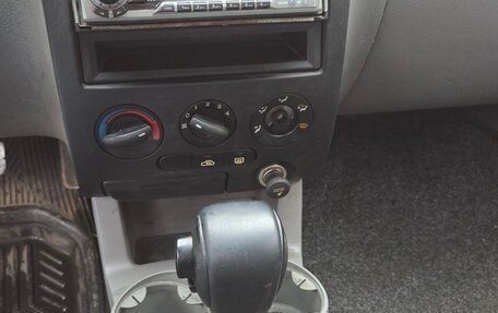 KIA Rio II, 2003 год, 225 000 рублей, 9 фотография