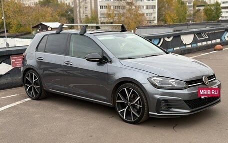 Volkswagen Golf VII, 2020 год, 1 900 000 рублей, 3 фотография