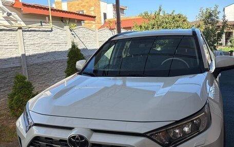 Toyota RAV4, 2021 год, 4 950 000 рублей, 3 фотография